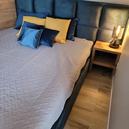 Z Basenem I Jacuzzi Karmelowy Na Dolnej Park A13, Ul Dolna 7a 아파트 스클라르스카포렘바