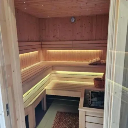 Z Basenem I Jacuzzi Karmelowy Na Dolnej Park A13, Ul Dolna 7a 아파트