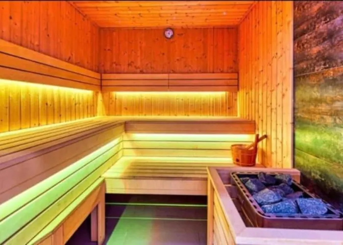 Z Basenem I Jacuzzi Karmelowy Na Dolnej Park A13, Ul Dolna 7a Appartement *